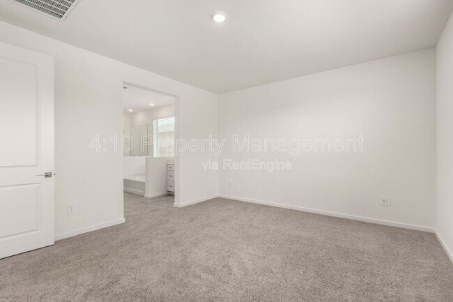 Building Photo - 35405 W Catalan St