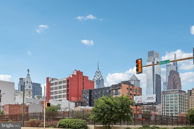 Building Photo - 1201 Vine St