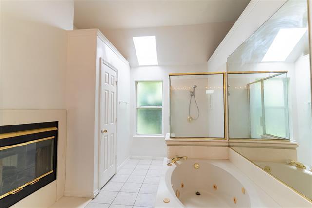 Building Photo - 492 Shade Tree Cir