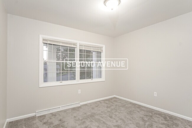 Building Photo - 120 Heather DR