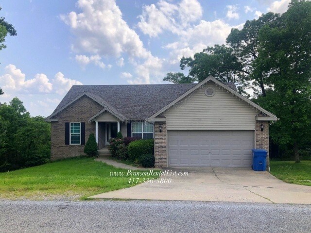 Building Photo - Spacious Basement Home with Breathtaking Views!!!