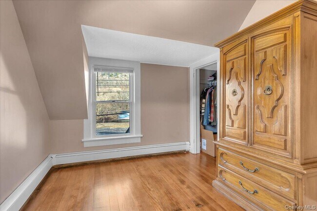 Building Photo - 10 Spartan Pl