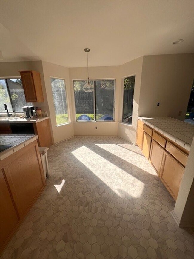 Building Photo - Exceptional Viborg Estates Home Near Downtown Solvang