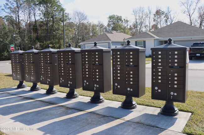 Building Photo - 7223 Hawkes Bnd St