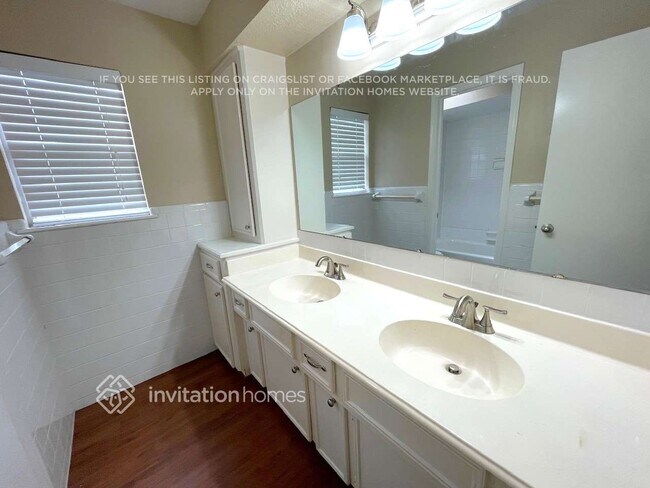 Building Photo - 5226 Brownlee Ln