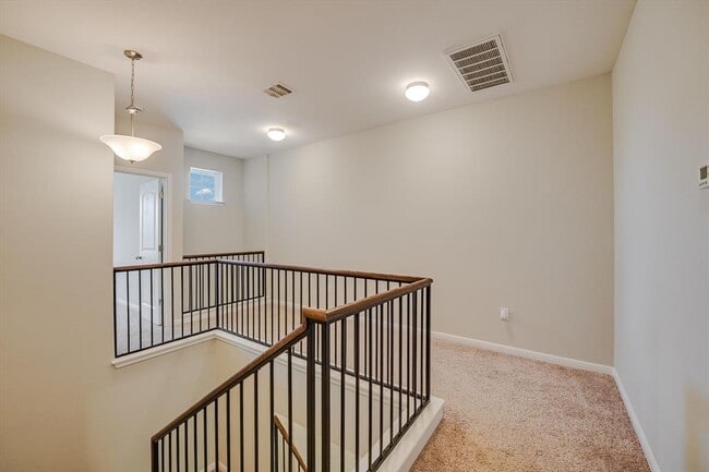 Building Photo - 13400 Briarwick Dr