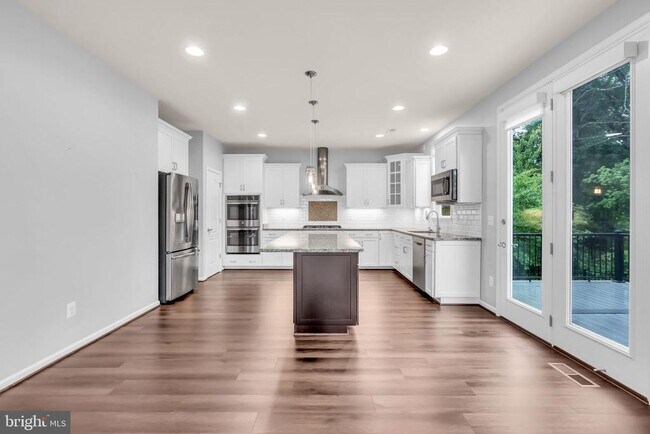 Building Photo - 40578 Sculpin Ct