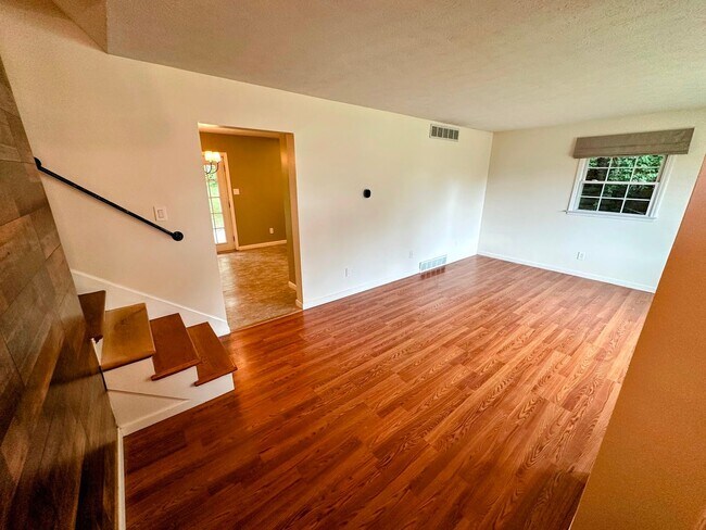 Building Photo - 1187 Devonport Cir