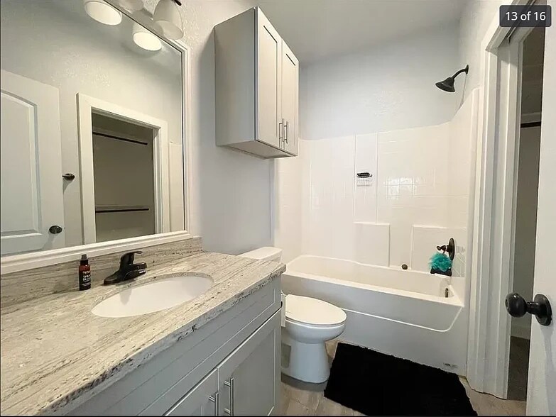 Building Photo - 2114 Crescent Pointe Pky