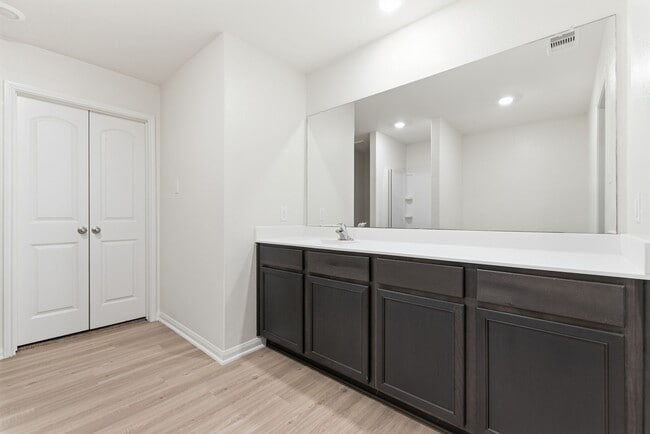 Building Photo - 345 Lone Mountain Dr