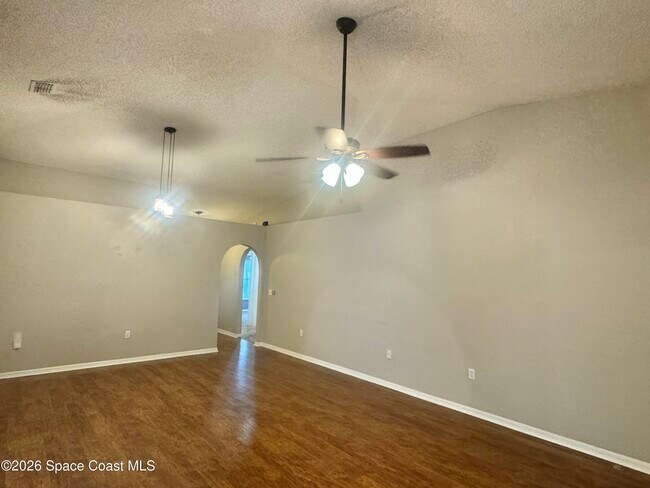 Building Photo - 4726 Four Lakes Dr