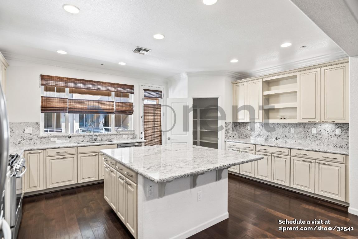 Building Photo - 715 Mystic Topaz Loop