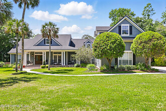Building Photo - 24601 Deer Trace Dr