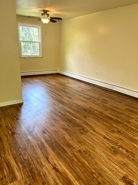 Building Photo - 116 Hickory Hill Ln