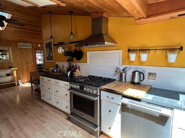 Building Photo - 456 S Skyline Dr