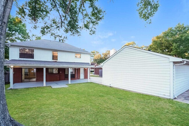 Building Photo - 7838 Sunny Ridge Dr