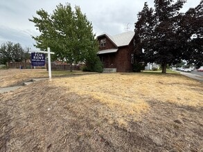 Building Photo - 4006 N Addison St