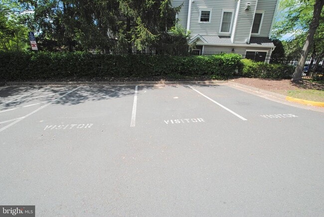 Building Photo - 12823 Fair Briar Ln