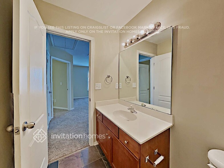 Building Photo - 3109 Maywood Dr