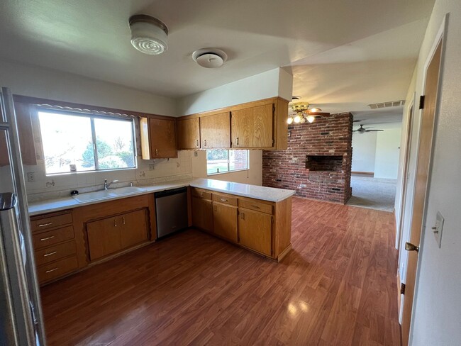 Building Photo - Wonderful Palo Cedro Neighborhood country ...