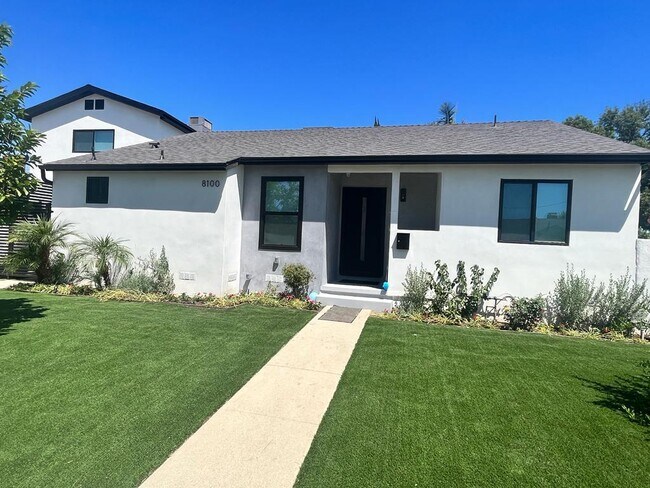 Primary Photo - 8100 Paso Robles Ave