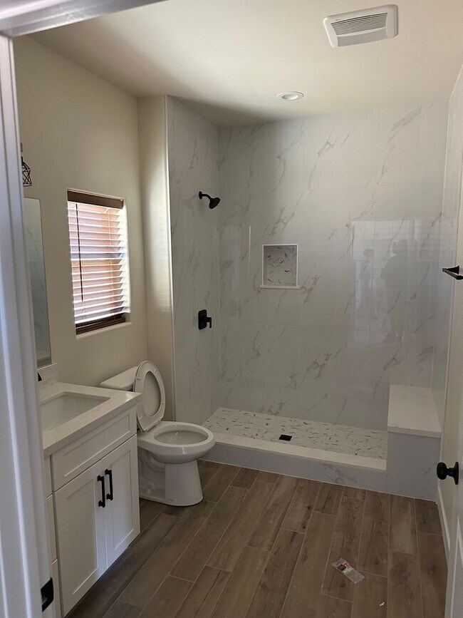 Building Photo - BRAND NEW PREMIUM APPLE VALLEY HOME