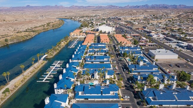 Building Photo - Live ON THE COLORADO RIVER – Fully Furnished 1 Bed/1 Bath Condo in the Gated Community of Roadhav...