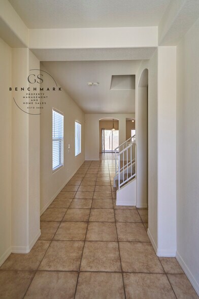 Building Photo - 4211 E Wading Pond Dr