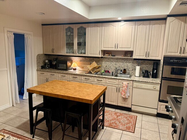 Building Photo - Korbatov Equities, LLC