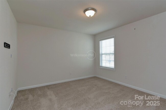 Building Photo - 2015 Saddlebred Dr