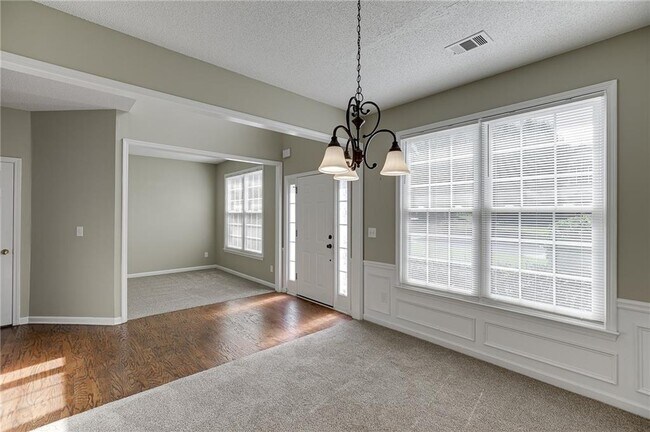 Building Photo - 305 Leatherman Ct