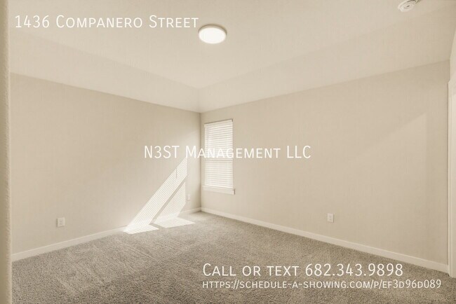 Building Photo - 1436 Companero St