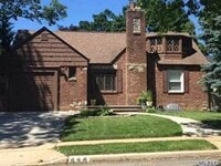 Building Photo - 444 Coolidge St