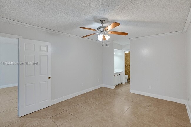 Building Photo - 447 NE 210th Cir Terrace