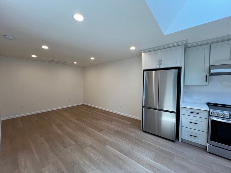 Building Photo - 2615 Glenrio Dr