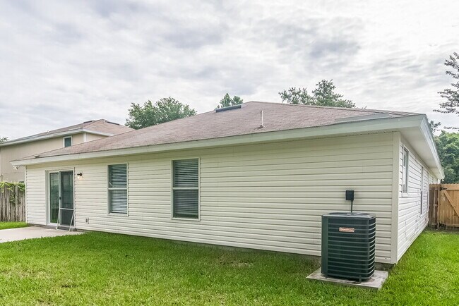 Building Photo - 13564 Ashford Wood Ct E