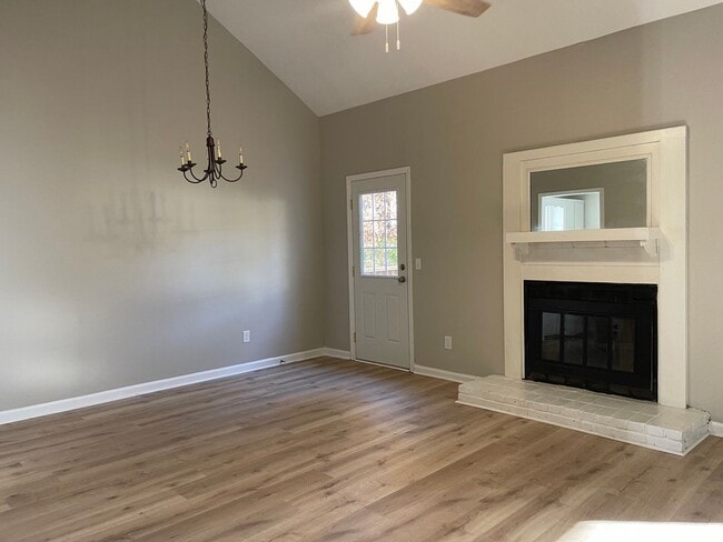 Building Photo - Centrally located to BNA, Percy Priest Lake, Nashville Star, Downtown Nashville