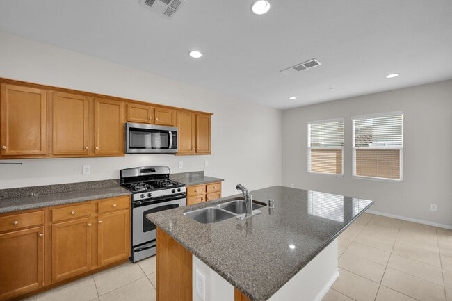 Building Photo - 1548 Otero Valley Ct