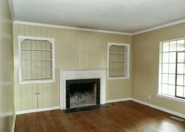 Building Photo - 2 Bed 1 Bath House in Tulsa!