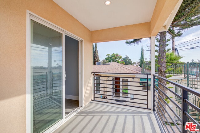 Building Photo - 355 Panama Ave