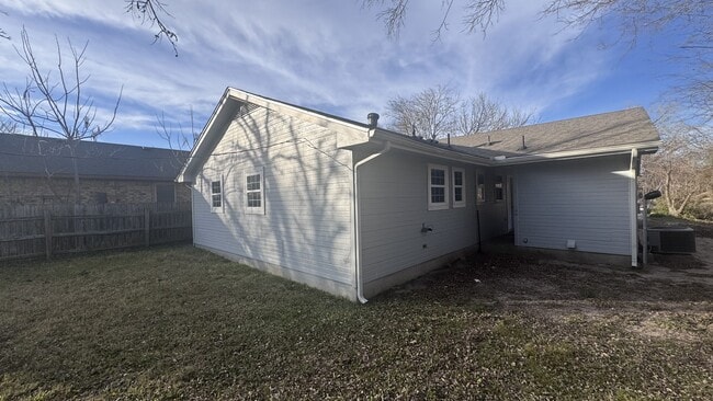 Building Photo - 3503 Division St