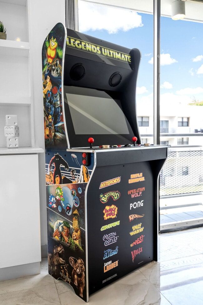 Building Photo - 468 Golden Isles Dr