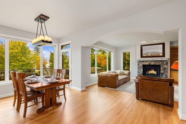 Building Photo - STUNNING Home in coveted Sterling Woods, S...