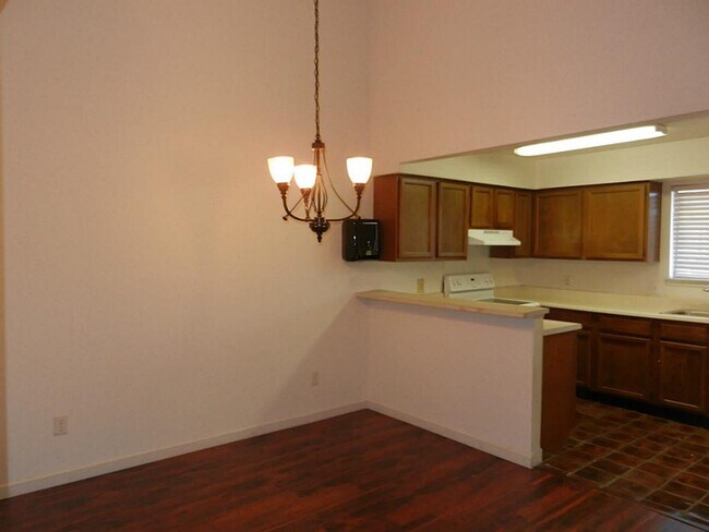 Building Photo - 10075 Westpark Dr