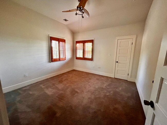 Building Photo - Uptown Whittier 4 Bedroom 3 Bath Beautiful...