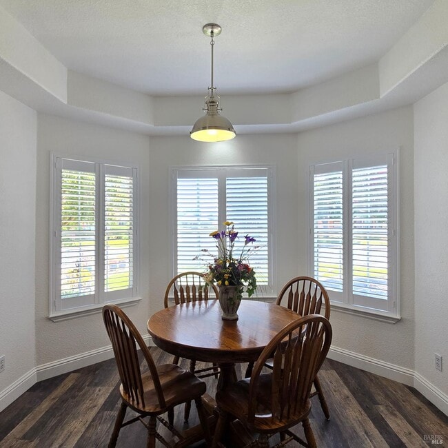 Building Photo - 298 White Sands Dr
