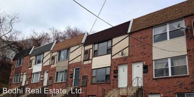 Building Photo - 292 Greenough St