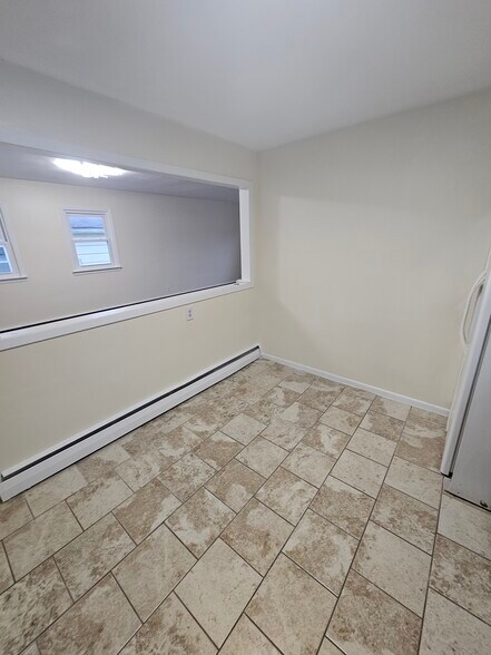 Building Photo - 47 Brighton Ter