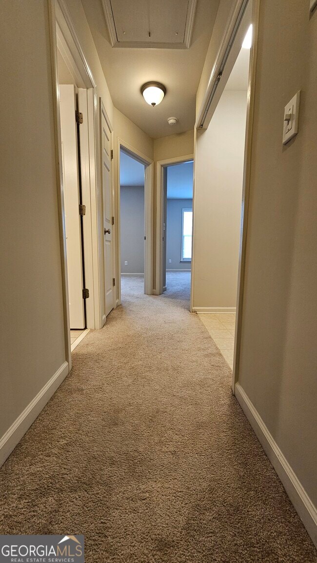 Building Photo - 1999 Hailston Dr NW