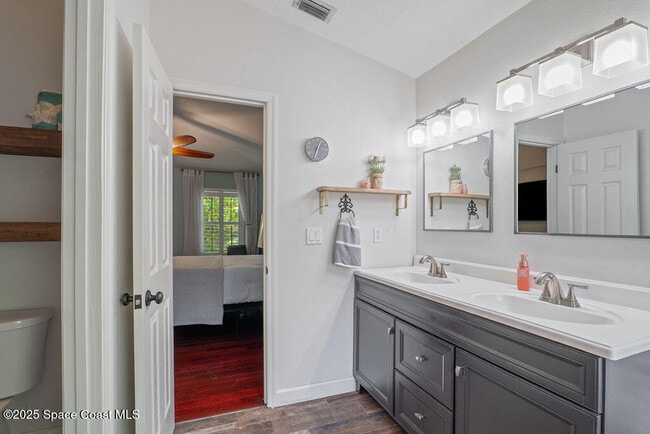 Building Photo - 4357 Ligustrum Dr